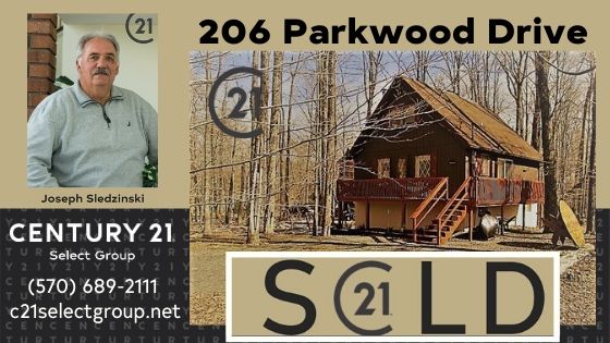 SOLD! 206 Parkwood Drive: The Hideout