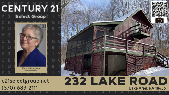 REDUCED PRICE! 232 Lake Road: Country Living Charm in Cobb's Lake Preserve