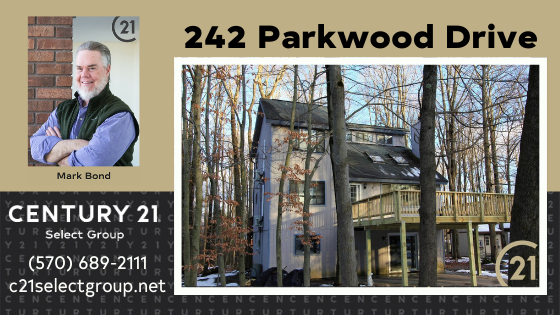 242 Parkwood Drive: 4 Bedroom Hideout Contemporary