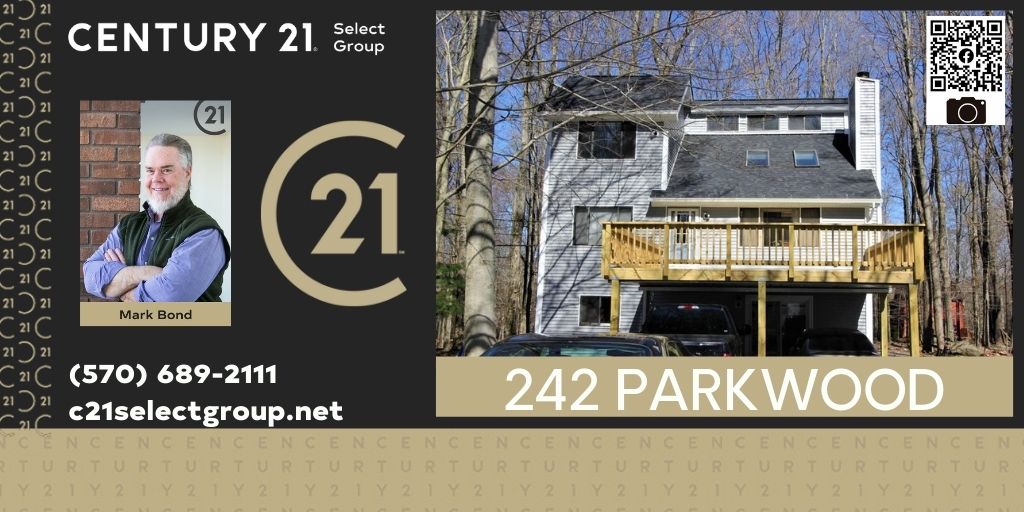 242 Parkwood Drive: Open & Airy Hideout Contemporary