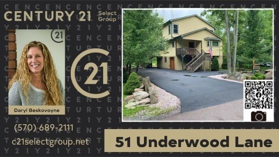 51 Underwood Lane: Custom Hideout Prow-Front Chalet
