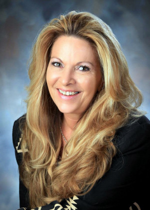 February Agent of the Month - Darla Hirst